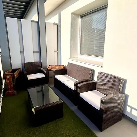 Comfy - Private Parking, Smart Check In, Netflix, Wifi * Banská Bystrica